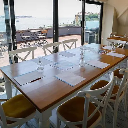 Hotel Melek Moda 3*